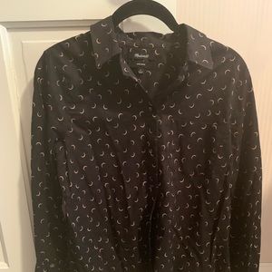 Madewell Half Moon Embroidered Button Down